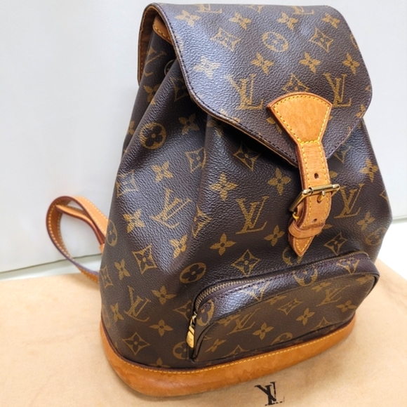 💎Authentic Louis Vuitton MM Montsouris Backpack - Picture 3 of 16